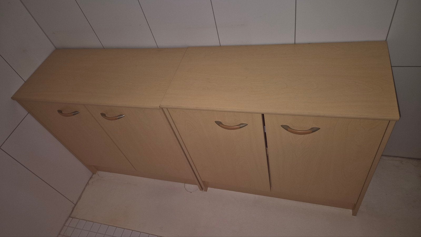2 kastjes met deuren gratis, Huis en Inrichting, Kasten | Overige, Ophalen, Gebruikt