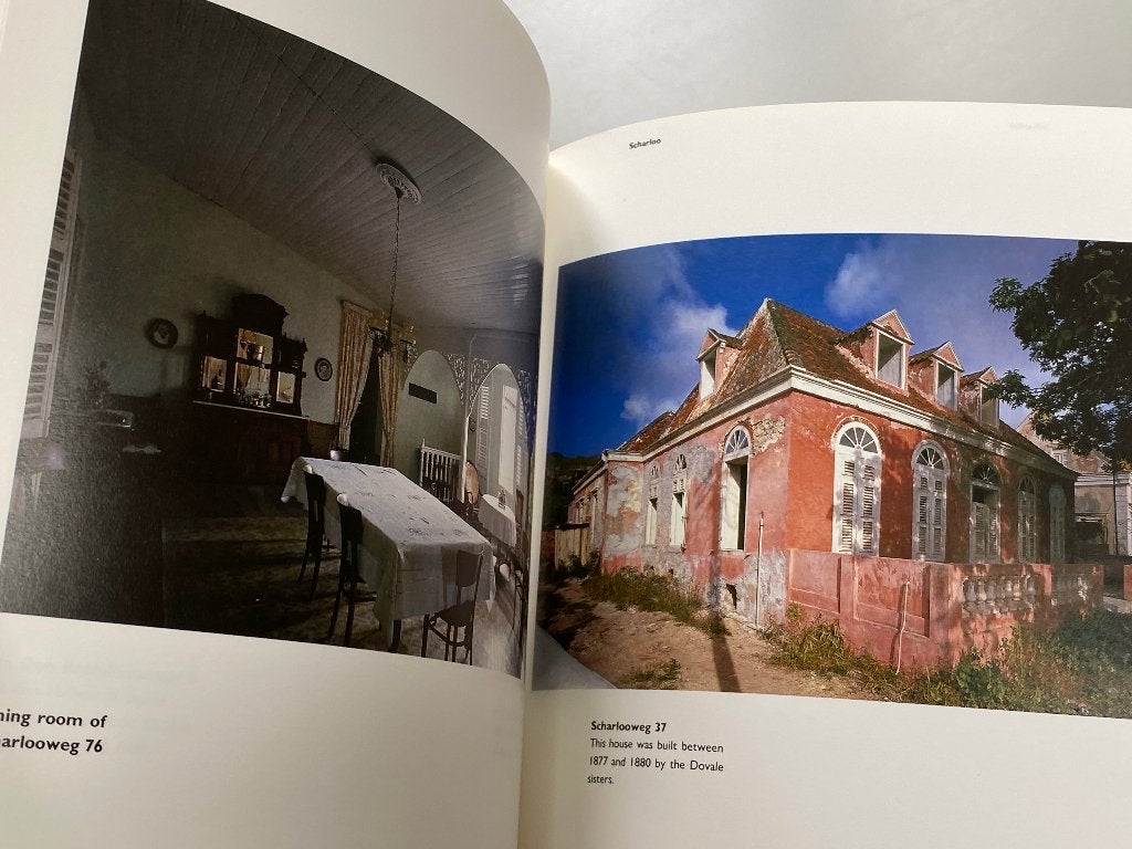 Curacao Willemstad: City of monuments , Ophalen of Verzenden, 20e eeuw of later, Zo goed als nieuw