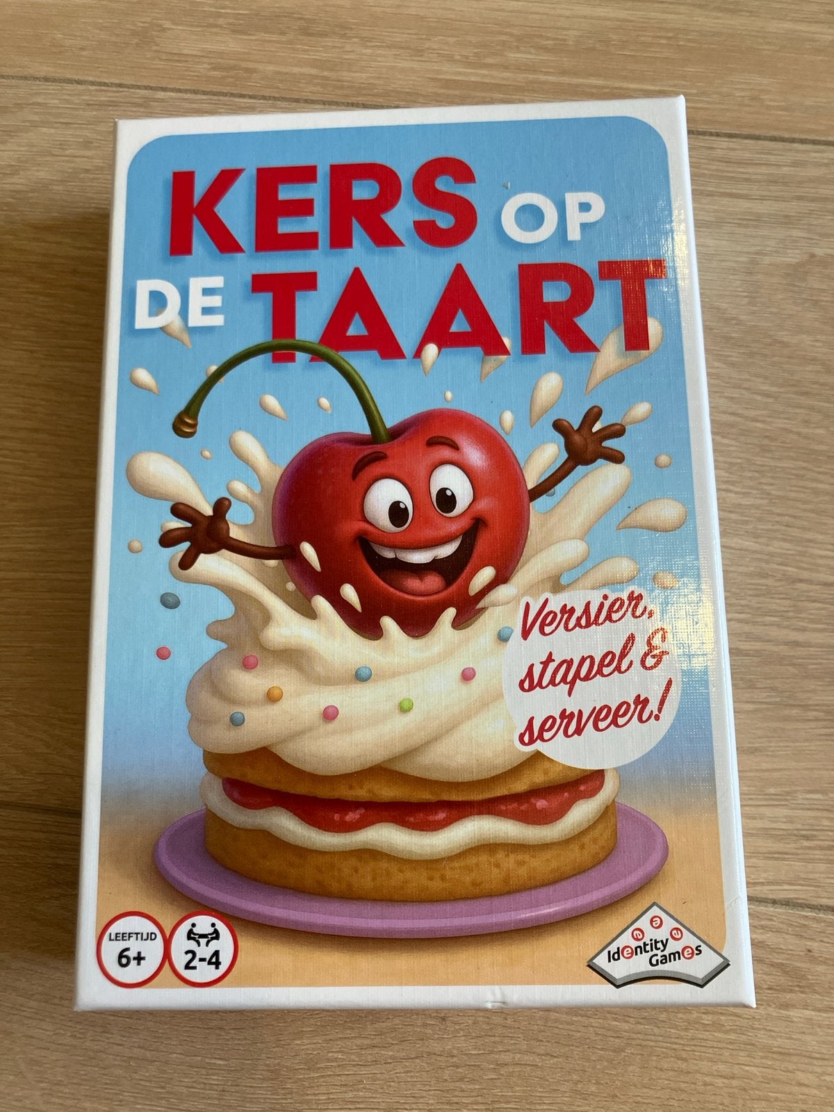 Kers op de Taart: Versier, stapel & serveer! Bordspel, Drie of vier spelers, Verzenden, Zo goed als nieuw