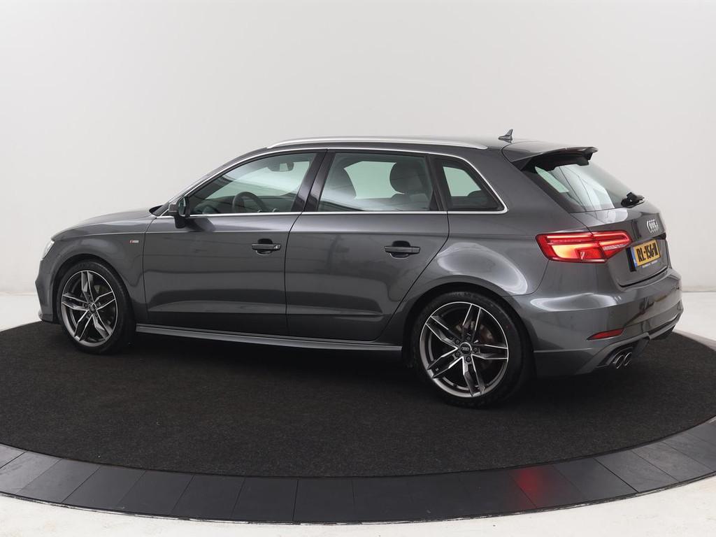 Audi A3 1.5 TFSI Sport S Line Edition | Trekhaak | Half lede, Auto's, Voorwielaandrijving, Gebruikt, 150 pk, Leder en Stof