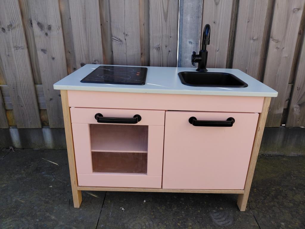 Ikea keukentje, roze met zwart, Ophalen