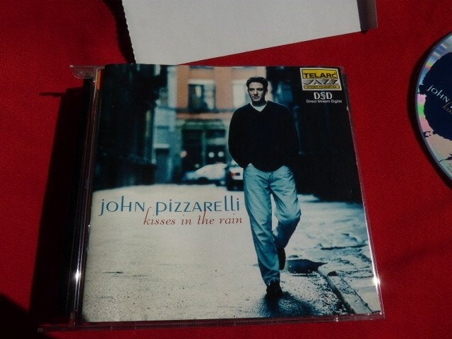 JOHN PIZZARELLI - CD KISSES IN THE RAIN (USA IMP) DDD, Cd's en Dvd's, Cd's | Jazz en Blues, Ophalen of Verzenden, Jazz, Import