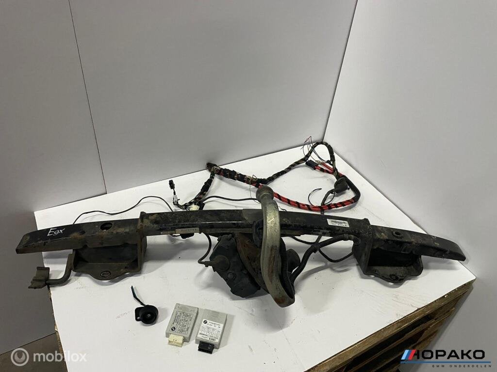 Trekhaak wegdraaibaar elektrisch BMW 3 serie E90 E91 E92, Gebruikt, Einsteinlaan 5 rijswijk, Bmw, Ophalen of Verzenden