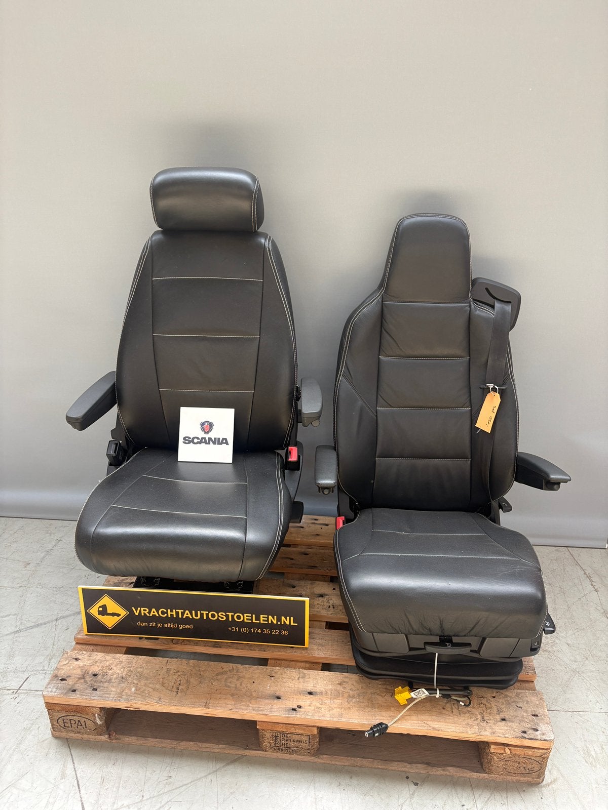 Set scania stoelen met kunstleren hoezen ., Ophalen of Verzenden, Scania
