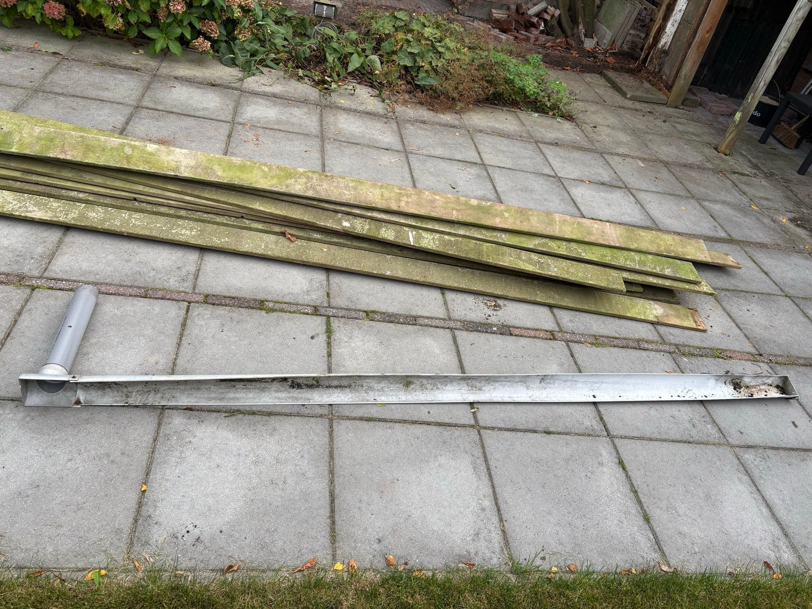 GRATIS Regenwaterafvoer met PVC buis, Ophalen, Gebruikt, Pvc, 2 tot 4 meter