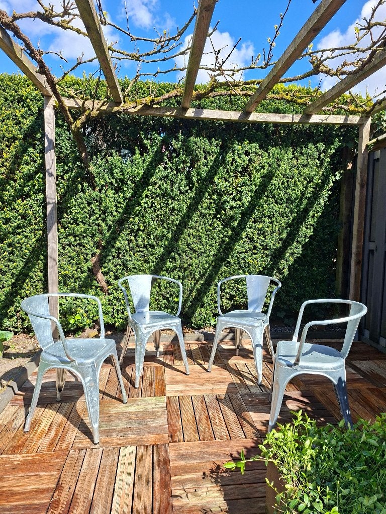 4 metalen bistro tuinstoeltjes, Ophalen, Gebruikt, Metaal, Stapelbaar