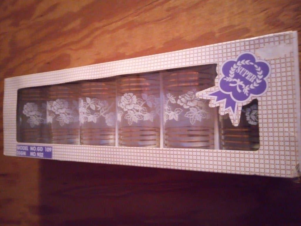 Vintage 6 Bewerkte Glazen met Bloemmotief NIEUW !!!, Antiek en Kunst, Antiek | Glas en Kristal, Ophalen of Verzenden