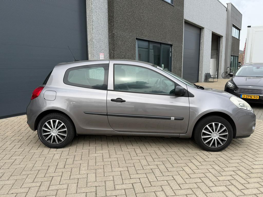 Renault Clio 1.2 Special Airco|Nieuwe APK|GoedOnderhouden, Auto's, Renault, Voorwielaandrijving, 535 kg, Gebruikt, 4 cilinders