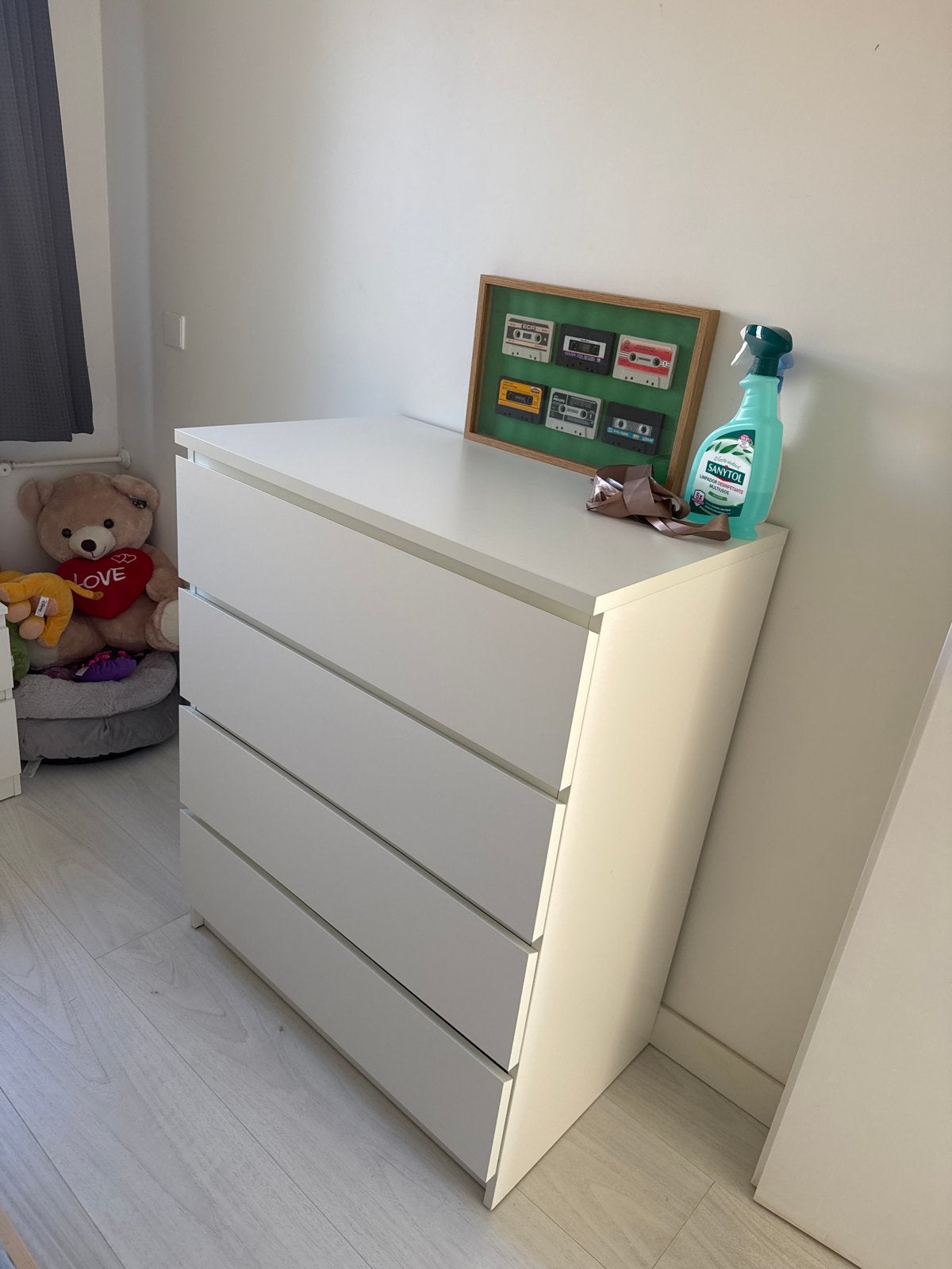 Complete Bedroom Set – €250
