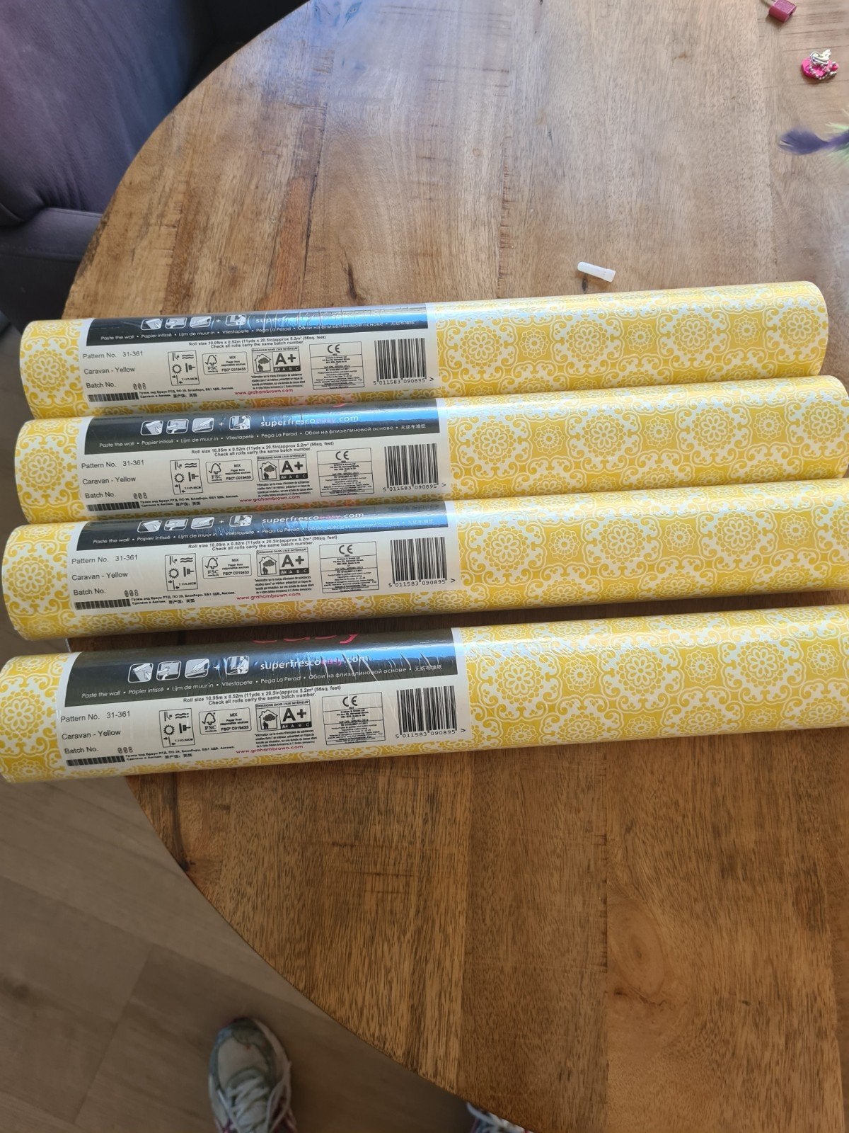 4 rollen Graham & Brown Caravan Yellow behang, Ophalen, Graham & Brown, Ornamentaal, Wit