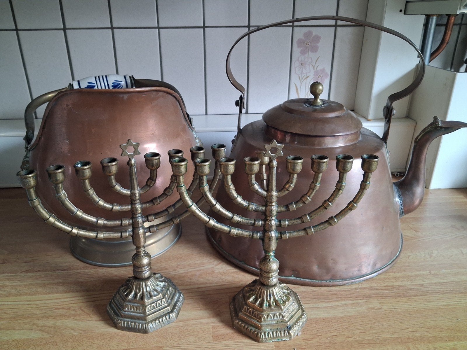 Antieke koperen ketels en messing menorah's, Antiek en Kunst, Ophalen, Koper of Brons