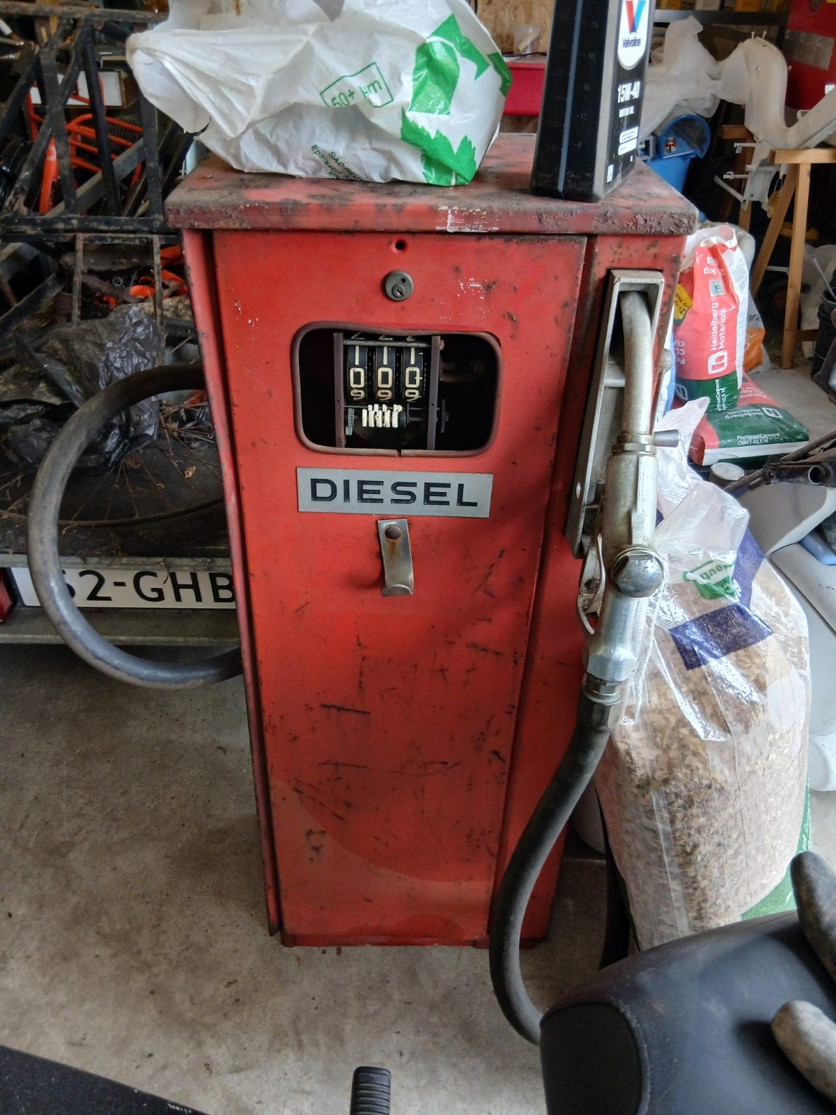 Vintage Diesel Benzinepomp - Decoratie/Verzamelaarsobject, Verzamelen, Automaten | Overige, Ophalen of Verzenden, Gebruikt