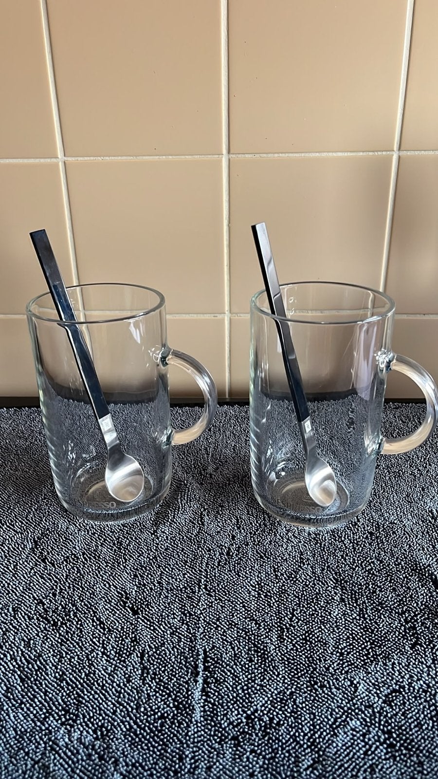 Nespresso glazen zonder lepels en Vertuo capsulehouder, Ophalen of Verzenden, Zo goed als nieuw, Overige merken, Glas