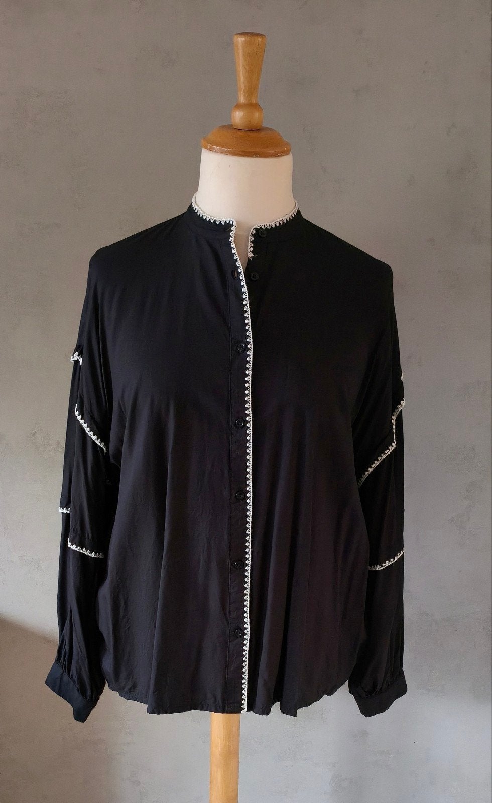 Shoeby zwarte blouse met borduursel maat L, Zwart, Maat 42/44 (L), Ophalen of Verzenden, Zo goed als nieuw