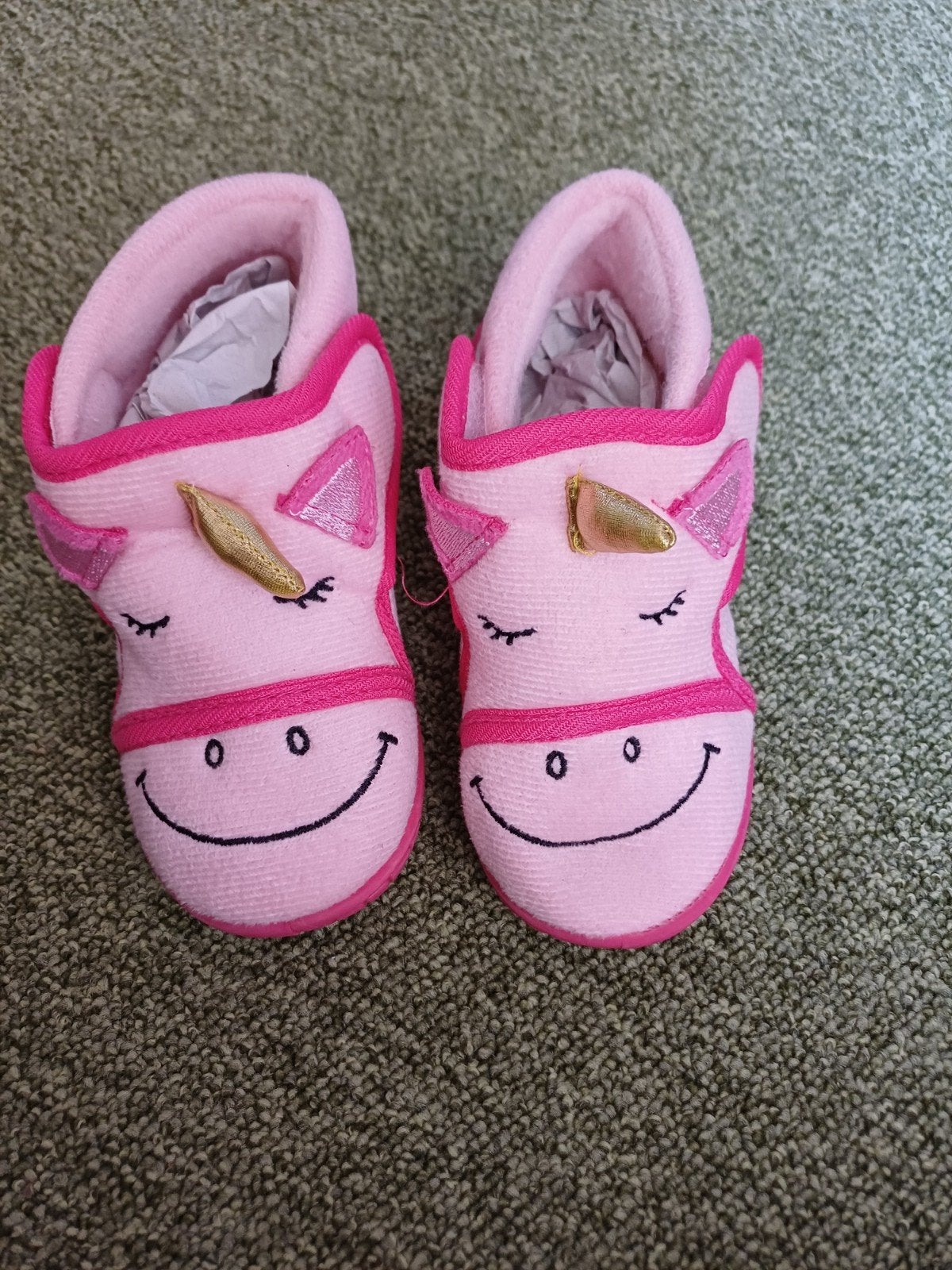 Nieuw: Unicorn pantoffels maat 24, Ophalen, Slofjes, Meisje, Thu!s