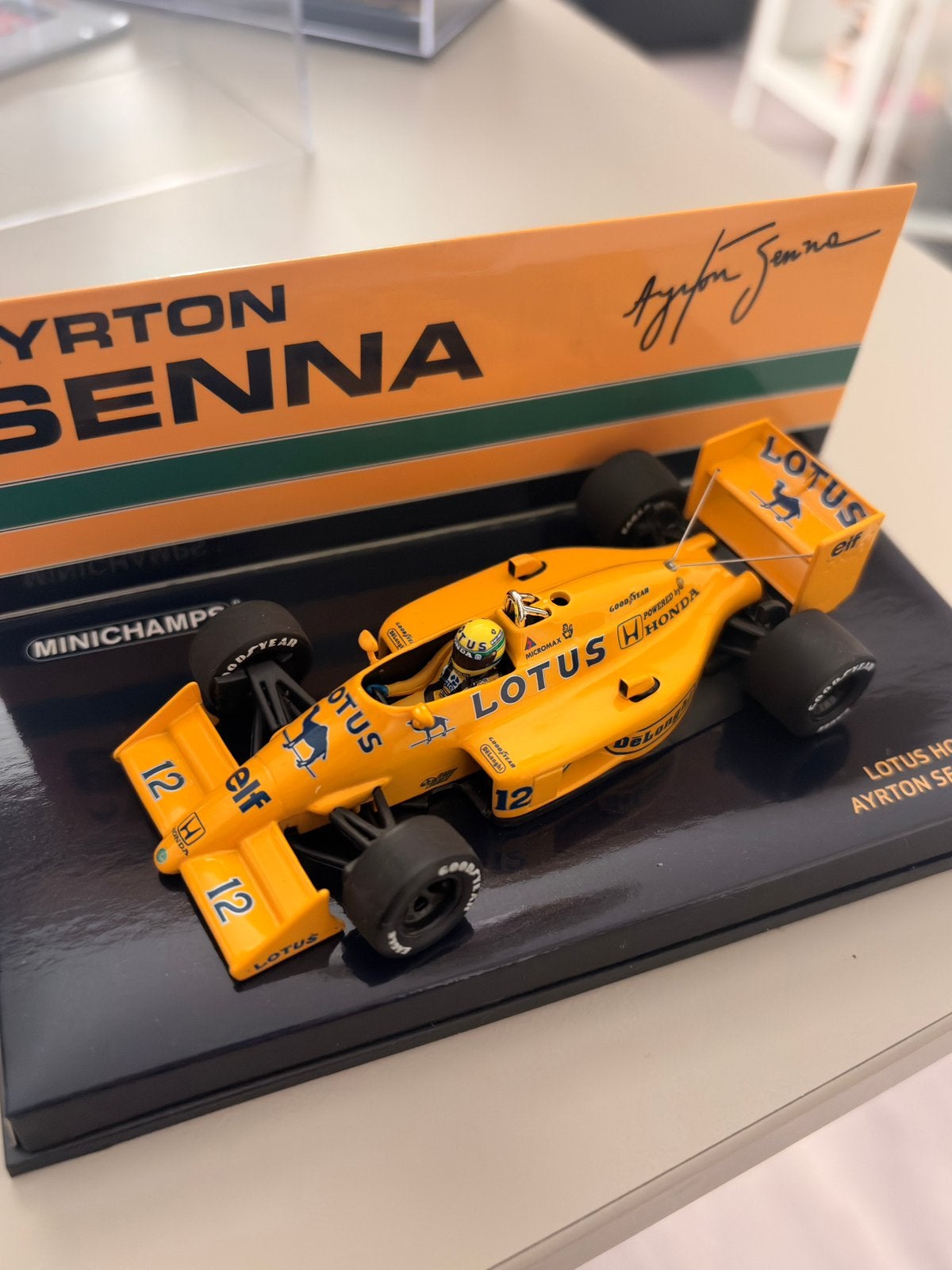 Minichamps Ayrton Senna lotus honda, Hobby en Vrije tijd, Ophalen of Verzenden, Zo goed als nieuw, Auto, MiniChamps