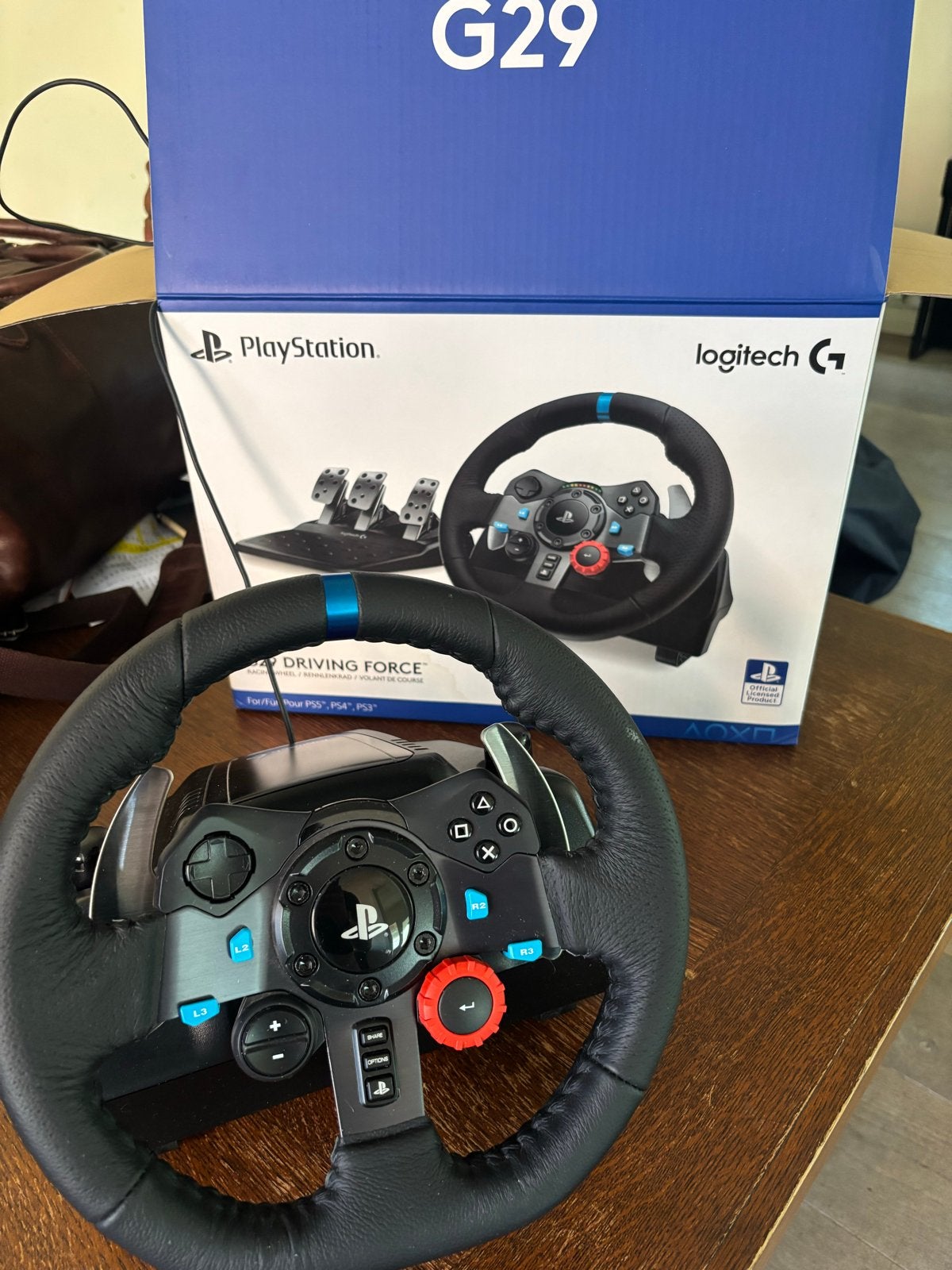 Foto 4 van Logitech G29 Racestuur voor PlayStation