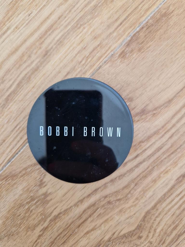 Bobbi Brown compact Foundation, Gehele gezicht, Beige, Ophalen of Verzenden, Zo goed als nieuw