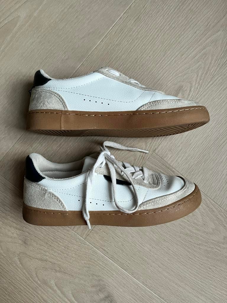 Zara sneakers maat 31 - Wit met beige en donkerblauw, Jongen of Meisje, Schoenen, Ophalen of Verzenden, Zo goed als nieuw