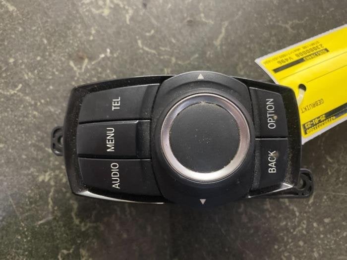 Navigatie bedienings paneel van een BMW 1-Serie, Gebruikt, -, -, 3 maanden garantie