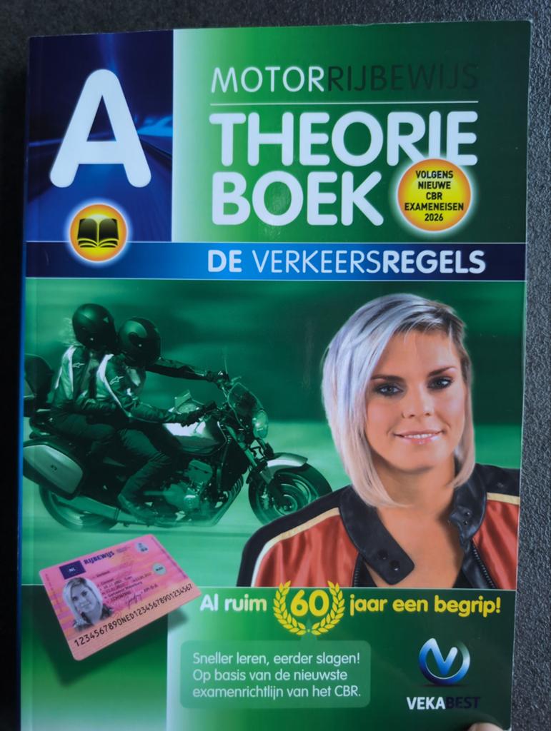 Motorrijbewijs Theorieboek A - CBR Exameneisen 2026, Boeken, Overige vakken, Ophalen of Verzenden, Zo goed als nieuw, Vekabest