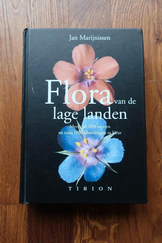 Flora Van De Lage Landen Auteur:Jan Marĳnissen, Boeken, Ophalen of Verzenden, Zo goed als nieuw, Natuur algemeen