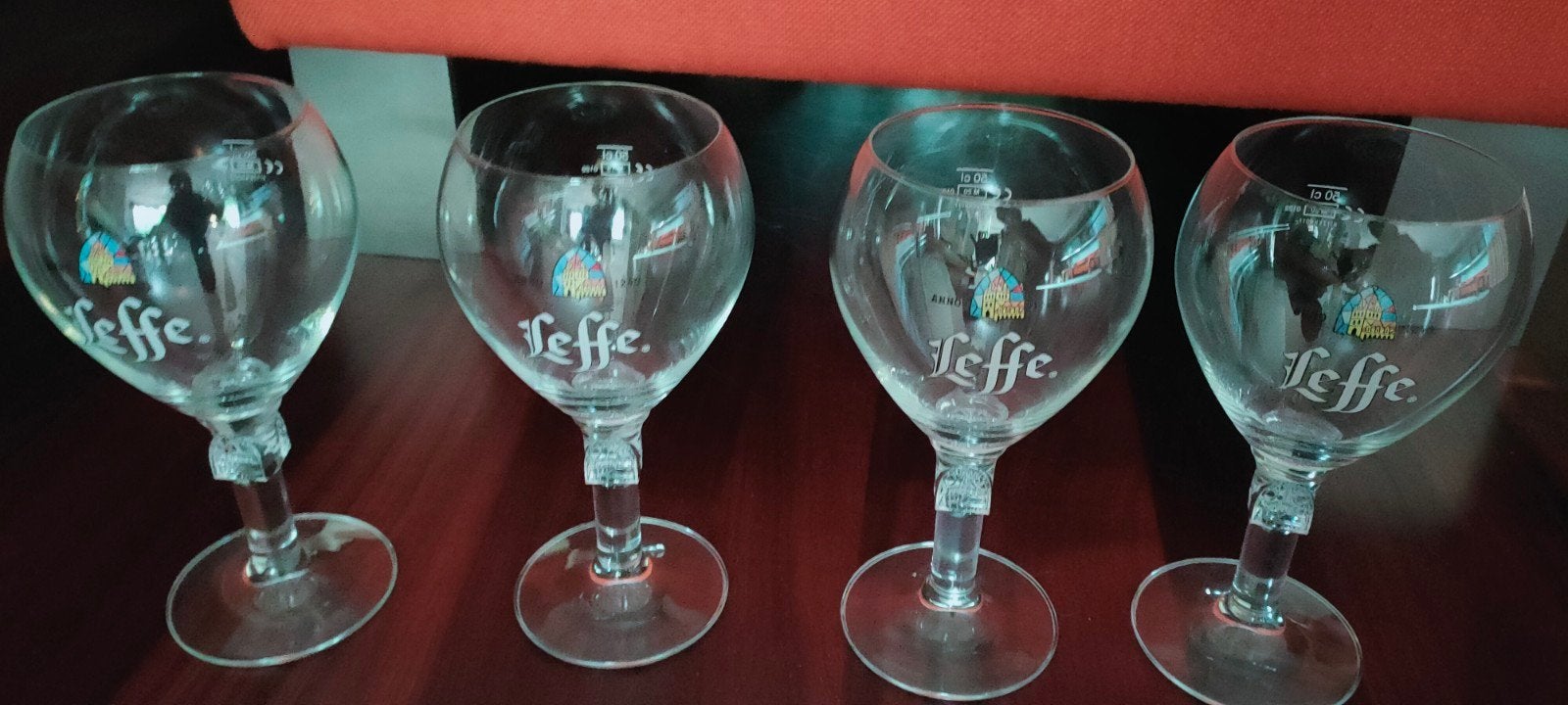 4 Leffe bierglazen 50cl, Ophalen of Verzenden, Zo goed als nieuw, Overige merken, Glas