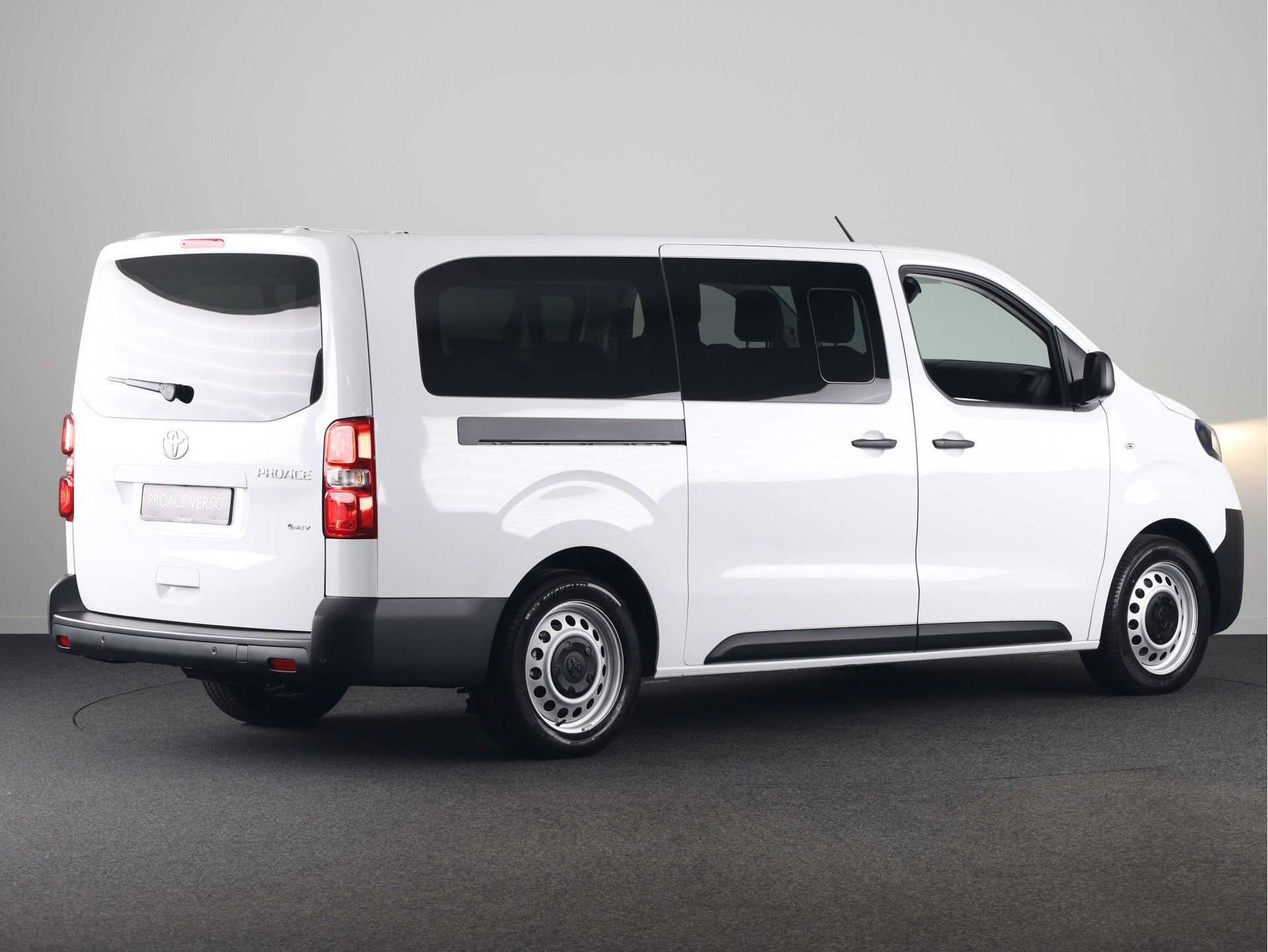 Toyota PROACE Electric Verso Long L2 Extra Range Navigator 7, 12 maanden, 420 min, 1000 kg, Toyota