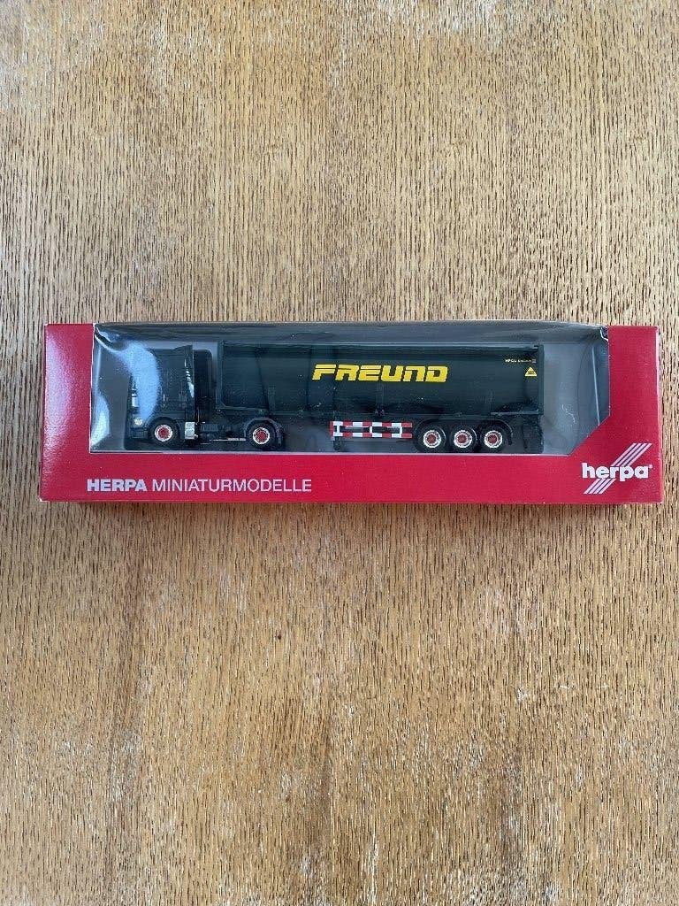 Herpa MAN TGX XXL 40ft. silo semitrailer "Freund" 153867, Ophalen of Verzenden, Zo goed als nieuw, Bus of Vrachtwagen, Herpa