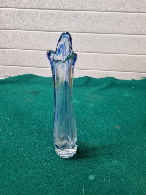 Vaasje blauw glas golvend, Ophalen of Verzenden