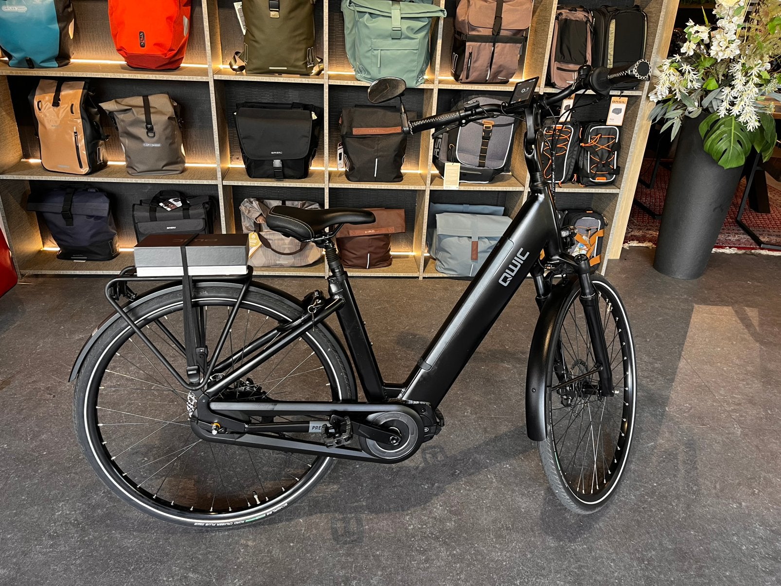 Qwic Premium I Mn7+ damesfiets krachtige motor 540wh accu, Ophalen, Qwic, Zo goed als nieuw, 47 tot 51 cm