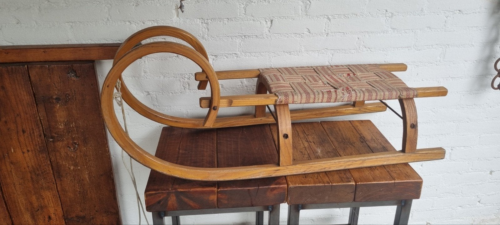 vintage jaren 60,70 Oostenrijkse slee, Kinderen en Baby's, Speelgoed | Buiten | Sleeën, Ophalen, Gebruikt, Hout