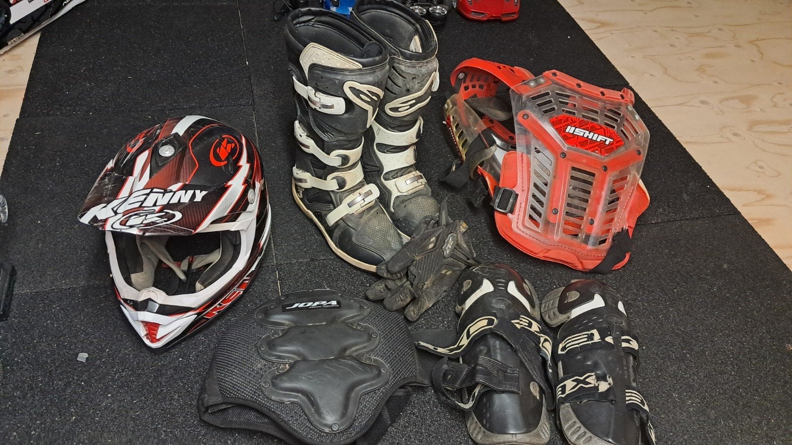 Motorcross kleding, laarzen, helm, en pak., Motoren, Kleding | Motorkleding, Ophalen of Verzenden, Tweedehands