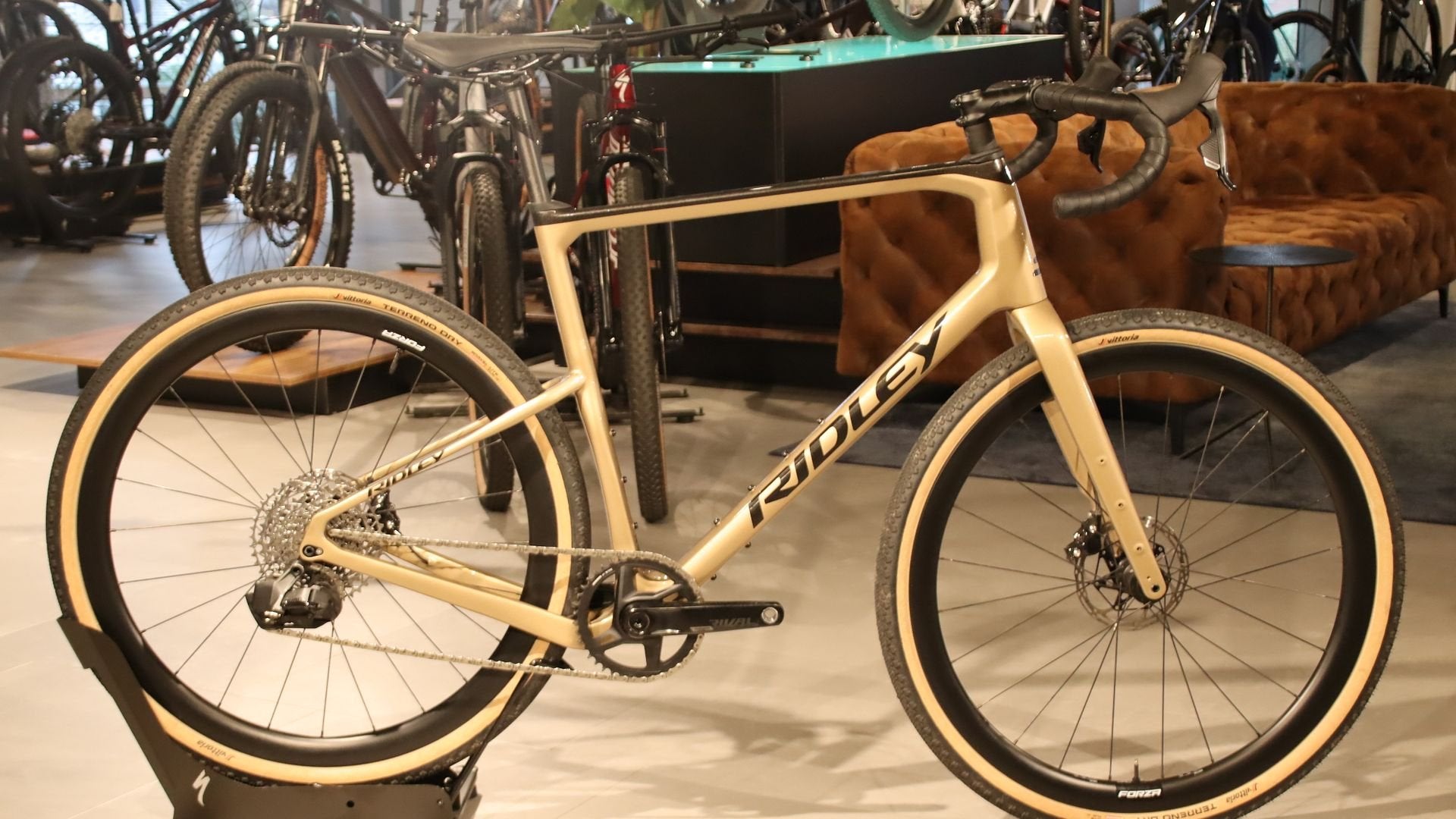 Ridley Kanzo Adventure Rival XPLR maat L