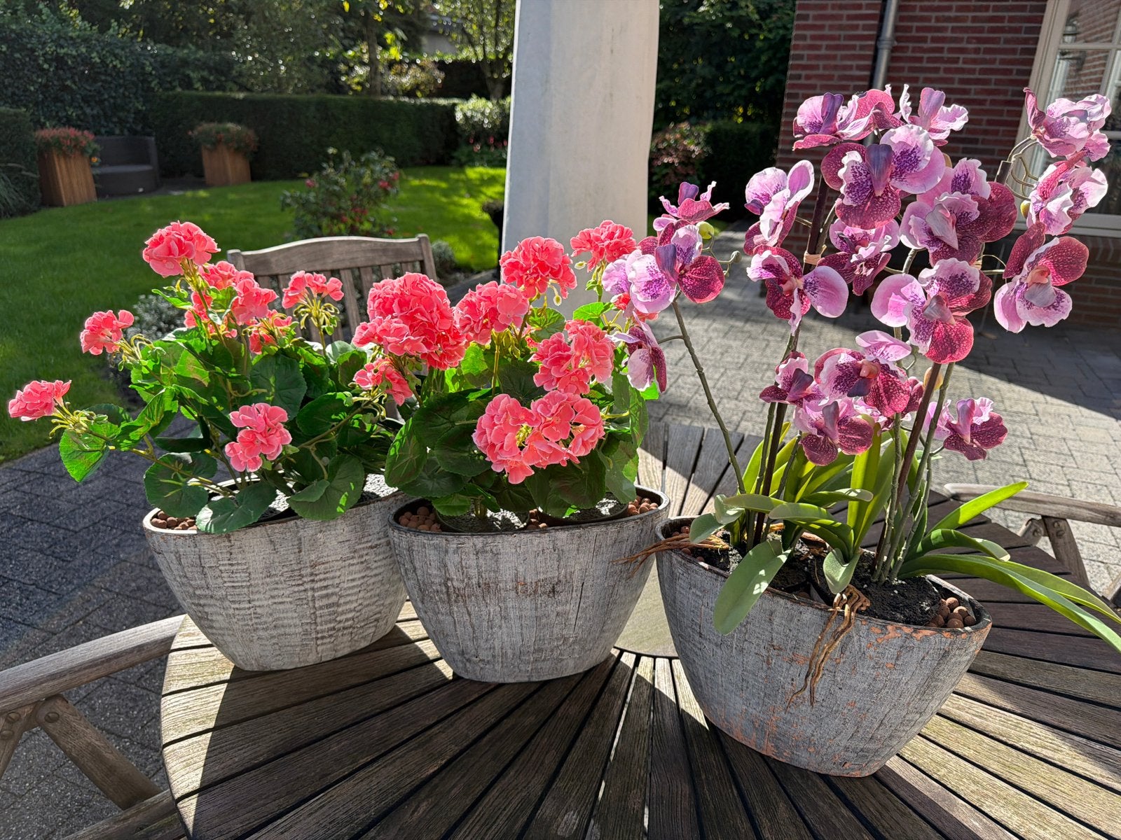 Set van 3 kunstplanten in pot: 2x Geranium, 1x Orchidee, Huis en Inrichting, Binnen, Kunstplant, Ophalen of Verzenden, Zo goed als nieuw