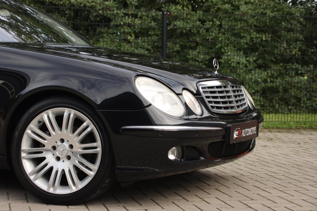 Bijzonder mooie Mercedes-Benz E280 3.0 V6 CDI Weinig km!!!, Auto's, Automaat, Zwart, 190 pk, 14 km/l