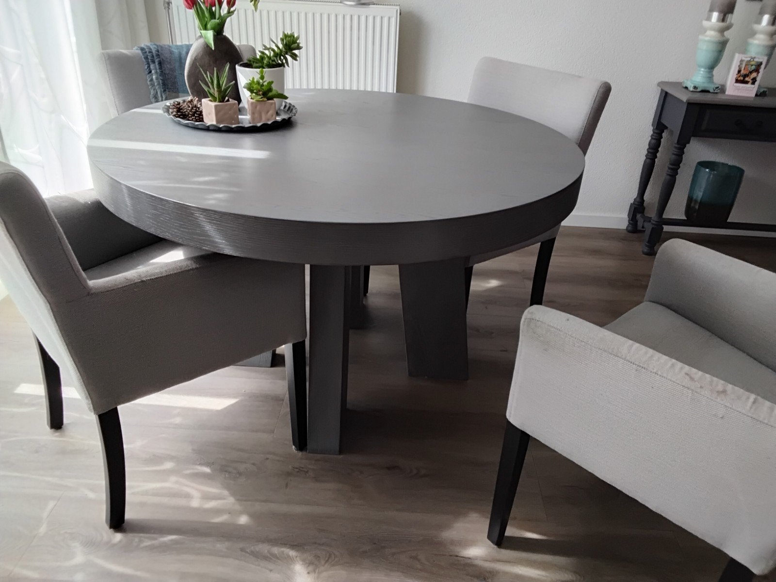 Ronde eettafel met 4 stoelen - Zo goed als nieuw, Ophalen, Rond, Vier personen, Modern, Stijlvol