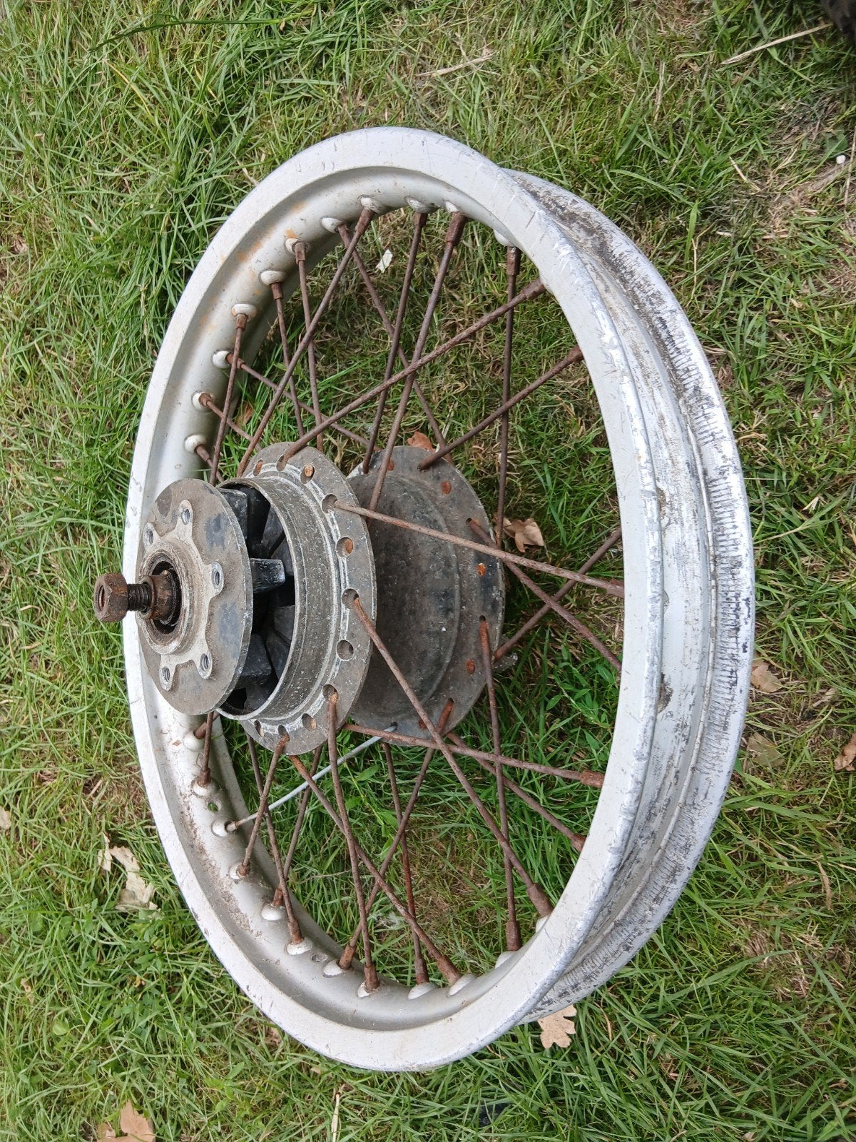 Crossmotor achterwiel 18 inch., Ophalen of Verzenden