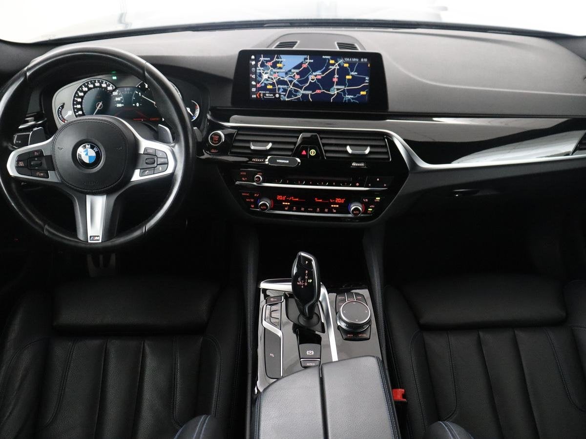 BMW 5-serie Touring 530i xDrive M-sport High Executive | Led, Automaat, 1998 cc, 15 km/l, Gebruikt