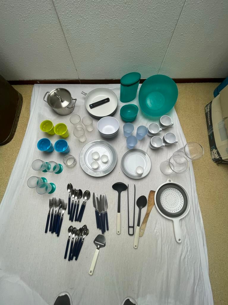 Complete Camping Servies en Kookgerei Set - +/- 75 Stuks, Caravans en Kamperen, Ophalen of Verzenden, Gebruikt