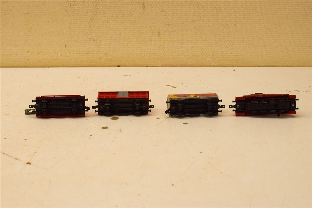 4 stuks 3 wagons en 1 locomotief 50644, Hobby en Vrije tijd, Wisselstroom, Gebruikt, Wagon, Ophalen of Verzenden