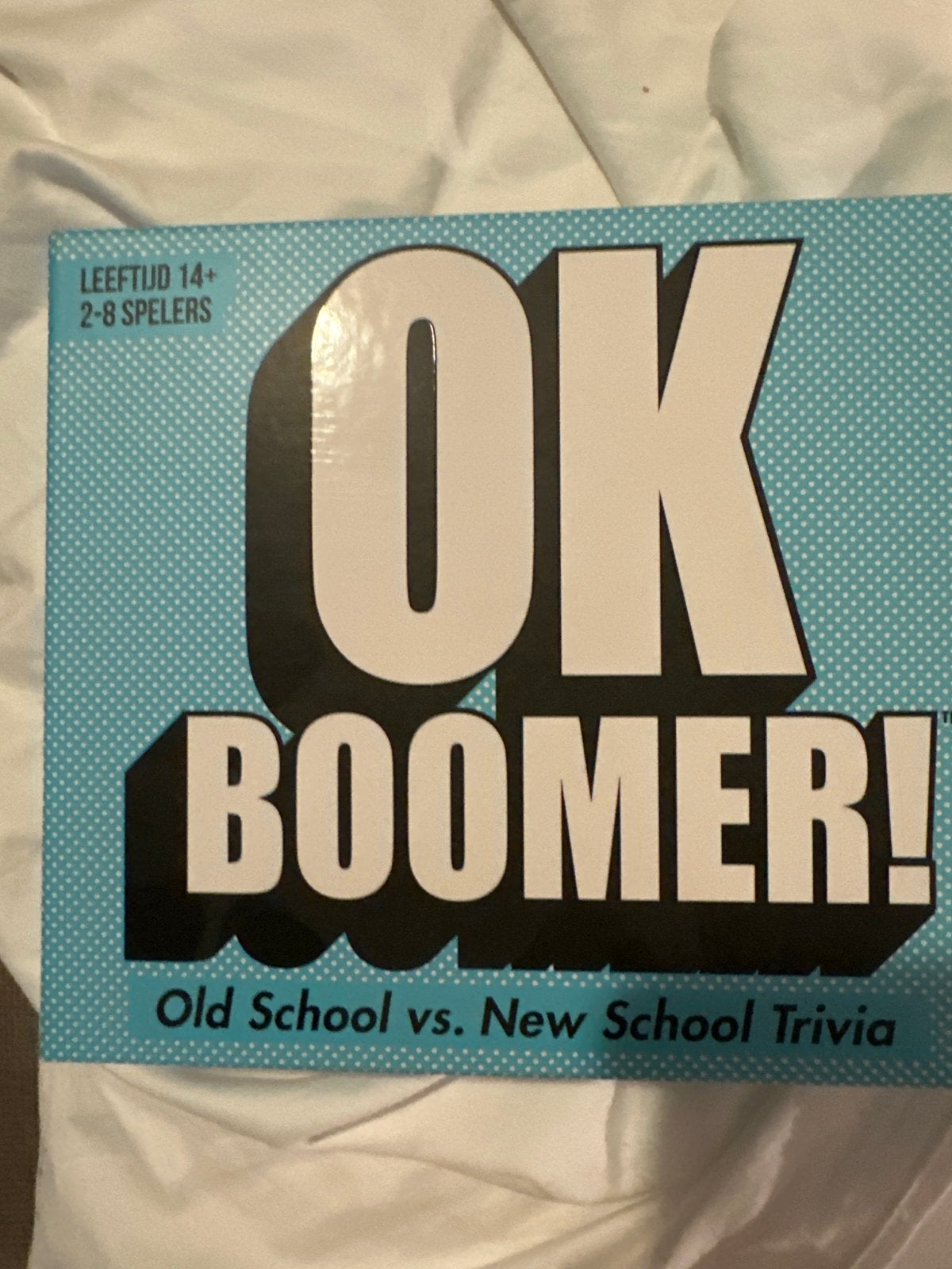 OK Boomer! Old School vs. New School Trivia Spel, Drie of vier spelers, Verzenden, Zo goed als nieuw