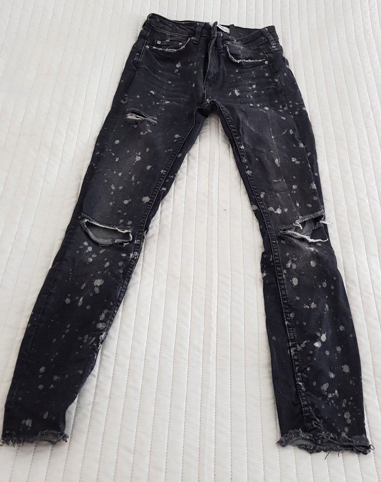 Zara spijkerbroek zwart maat 34 skinny jeans stippen broeken, Verzenden, Zo goed als nieuw, W27 (confectie 34) of kleiner, Zara
