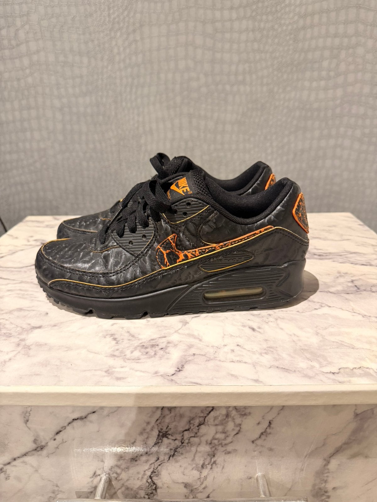 Nike air max 90 special edition QS volcano zgan 38.5, Ophalen of Verzenden, Zo goed als nieuw, Sneakers of Gympen
