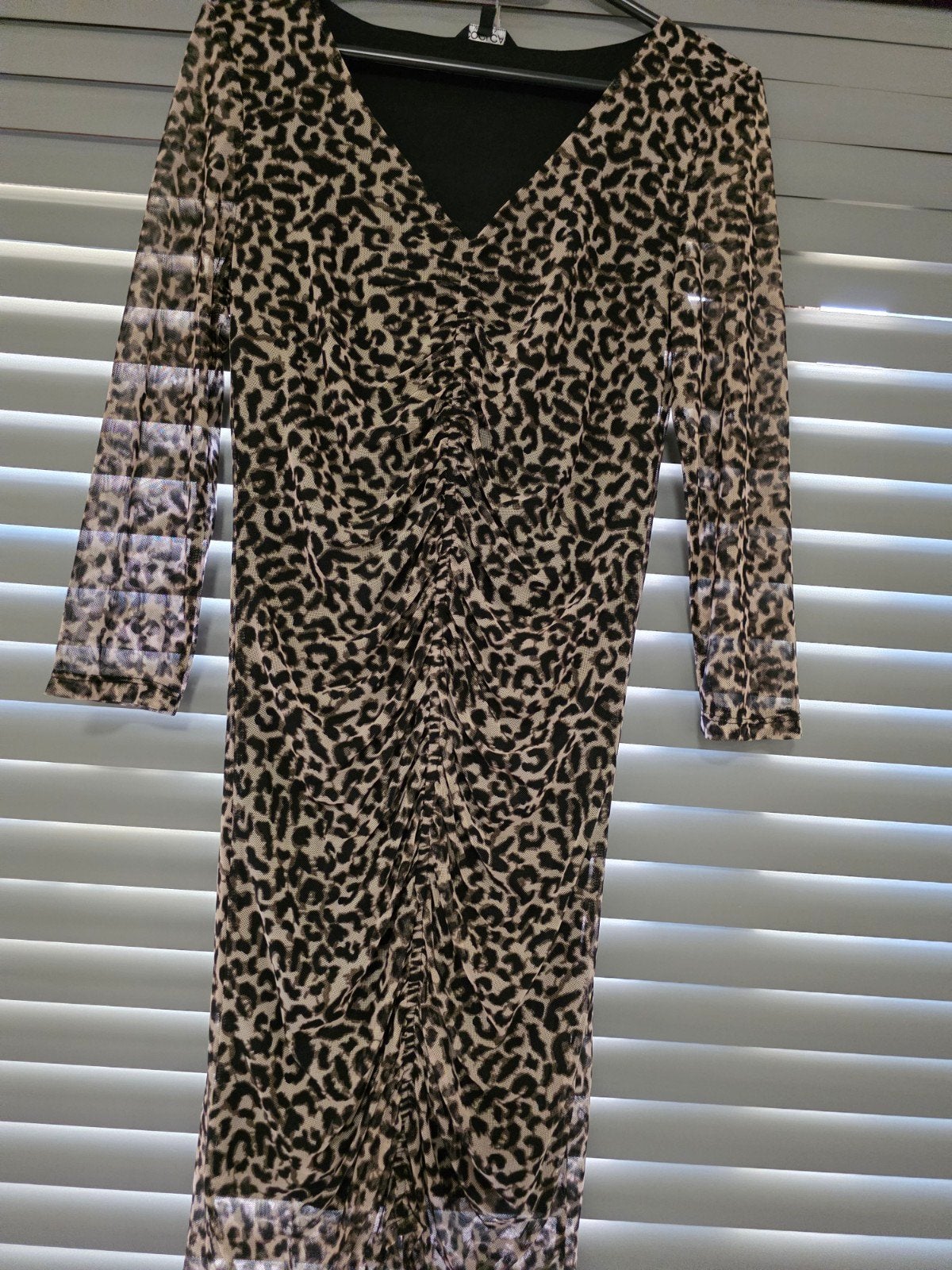 Leopardprint jurk met lange mouwen en ruches, Maat 38/40 (M), Meerkleurig, Nieuw, Ophalen of Verzenden