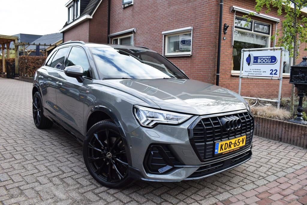 Audi Q3 45 TFSI e S-LINE edition AUTOM/ADAP CRUISE/PANO DAK/, Gebruikt, Hybride Elektrisch/Benzine, Lichtsensor, 13 kWh
