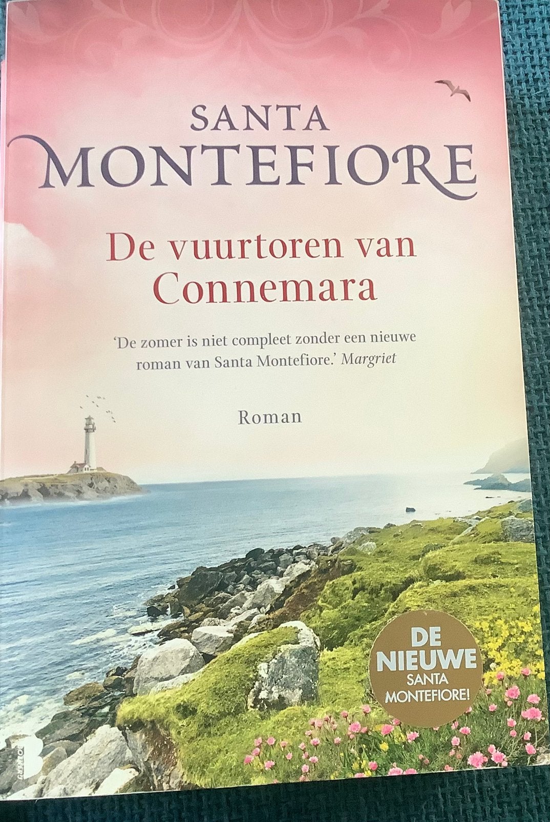 De vuurtoren van Connemara - S. Montefiore, Ophalen of Verzenden, Zo goed als nieuw