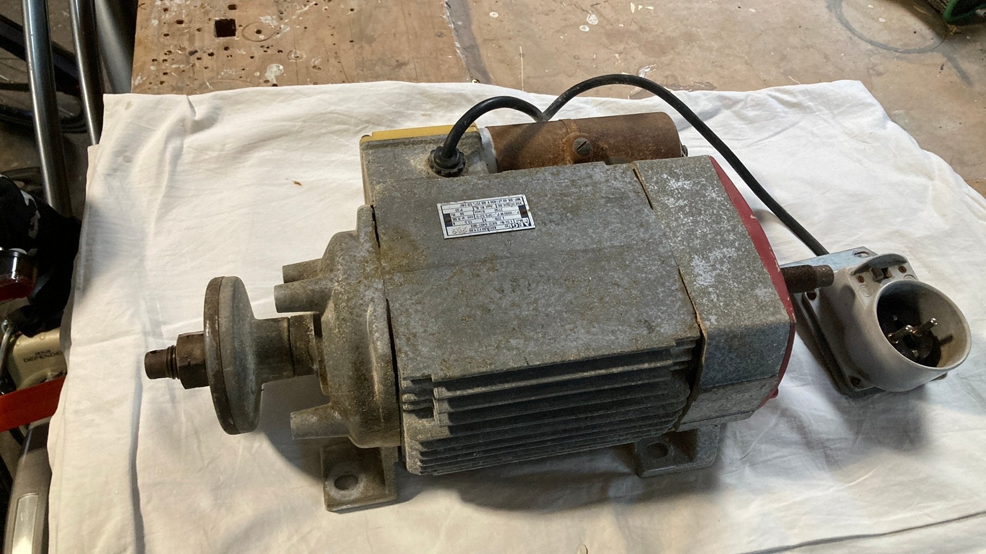 Sterke 230V elektromotor 13,5A = ~3,5 pk, Ophalen