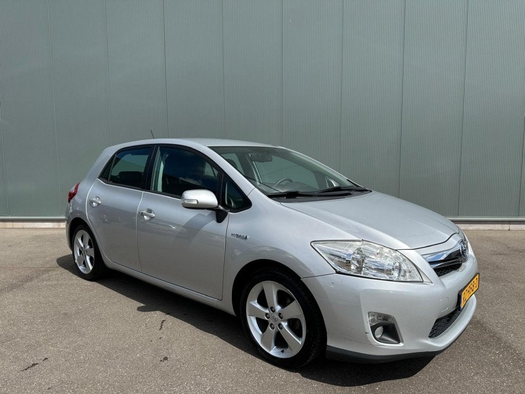 Toyota Auris 1.8 Full Hyb.Exe.Bns LEDER | CAMERA | TREKHAAK, Euro 5, 4 cilinders, Nieuw, Parkeersensor