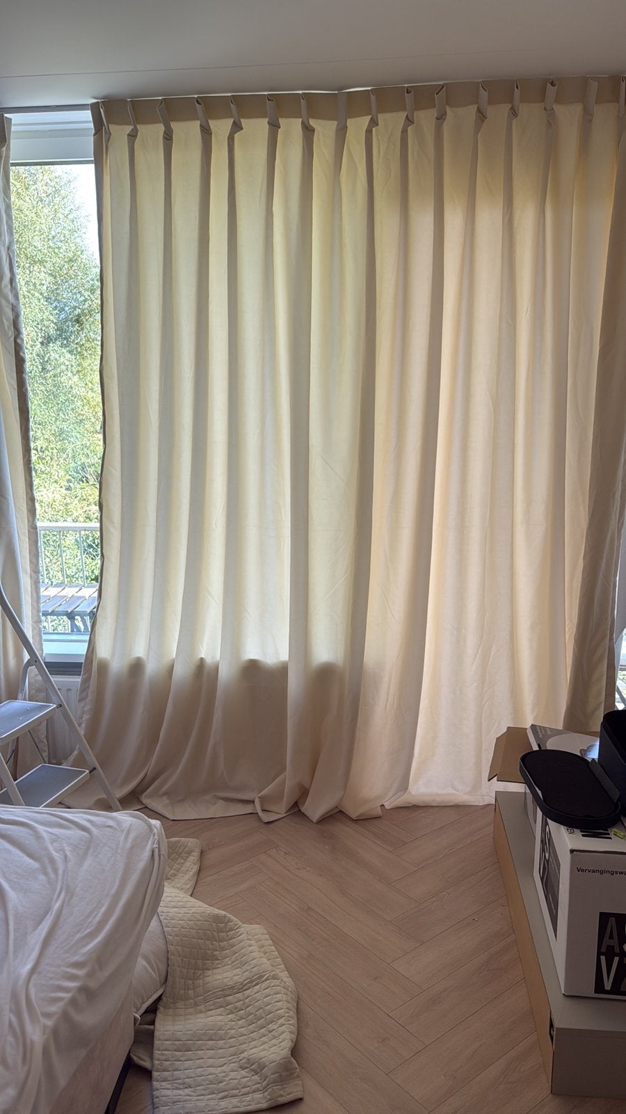 Gordijnen beige kleur  2 delen, Ophalen, Zo goed als nieuw, Beige